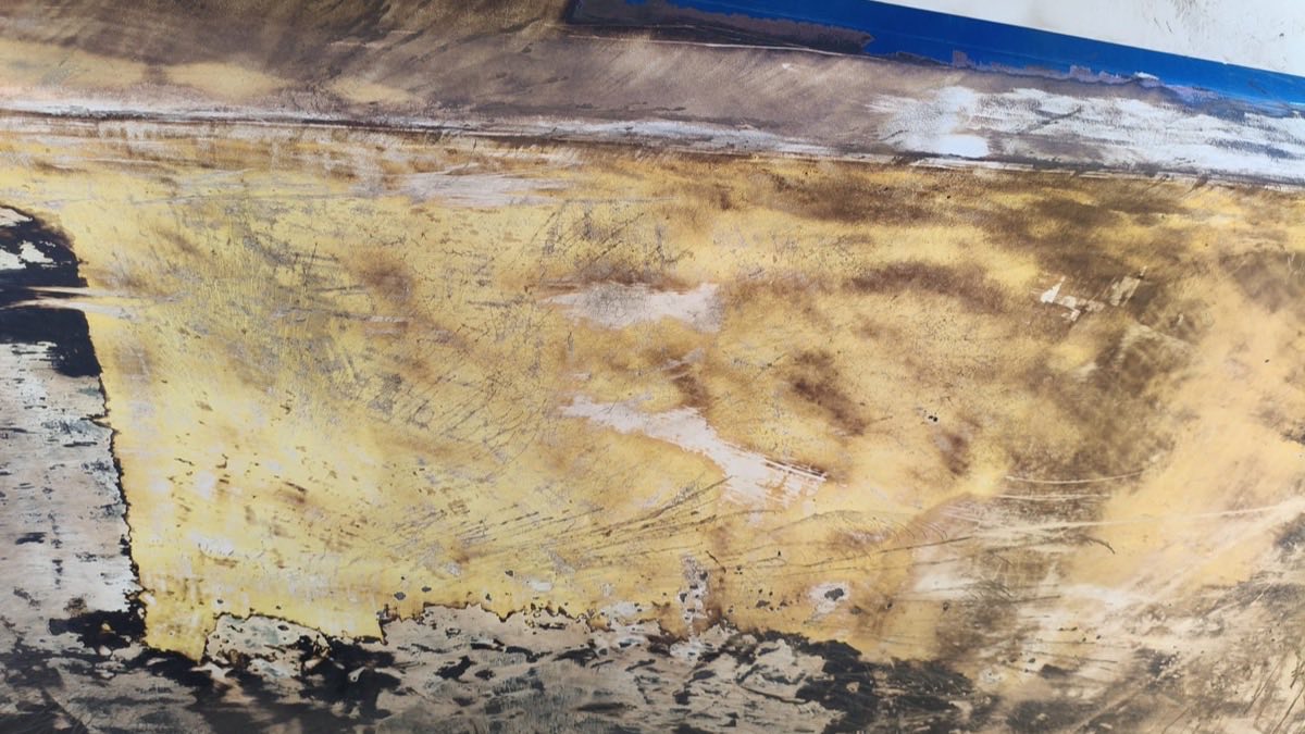 Rumpf mit abgelöster Antifouling-Schicht