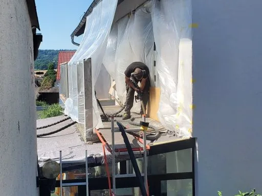 Bitumen auf Balkon mit Trockeneis entfernt (Bild 5)