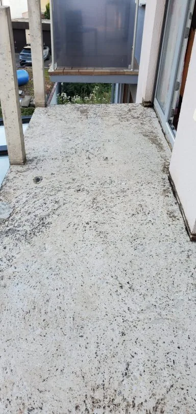 Bitumen auf Balkon mit Trockeneis entfernt (Bild 7)