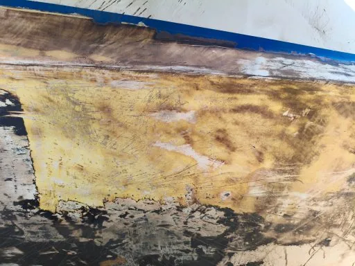 Bootsrumpf Antifouling mit Trockeneis entfernt (Bild 2)