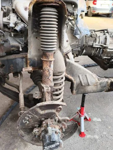 Suzuki Vitara Fahrgestell mit Trockeneis gereinigt (Bild 5)