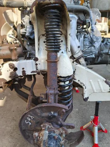 Suzuki Vitara Fahrgestell mit Trockeneis gereinigt (Bild 6)