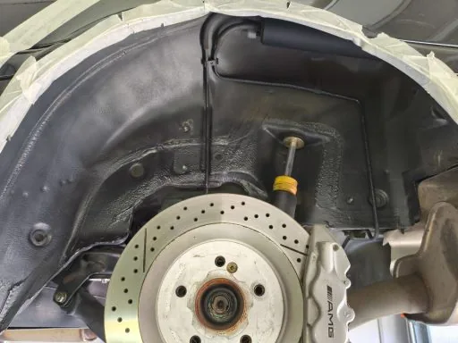 Mercedes W202 Unterboden mit Trockeneis gereinigt (Bild 6)